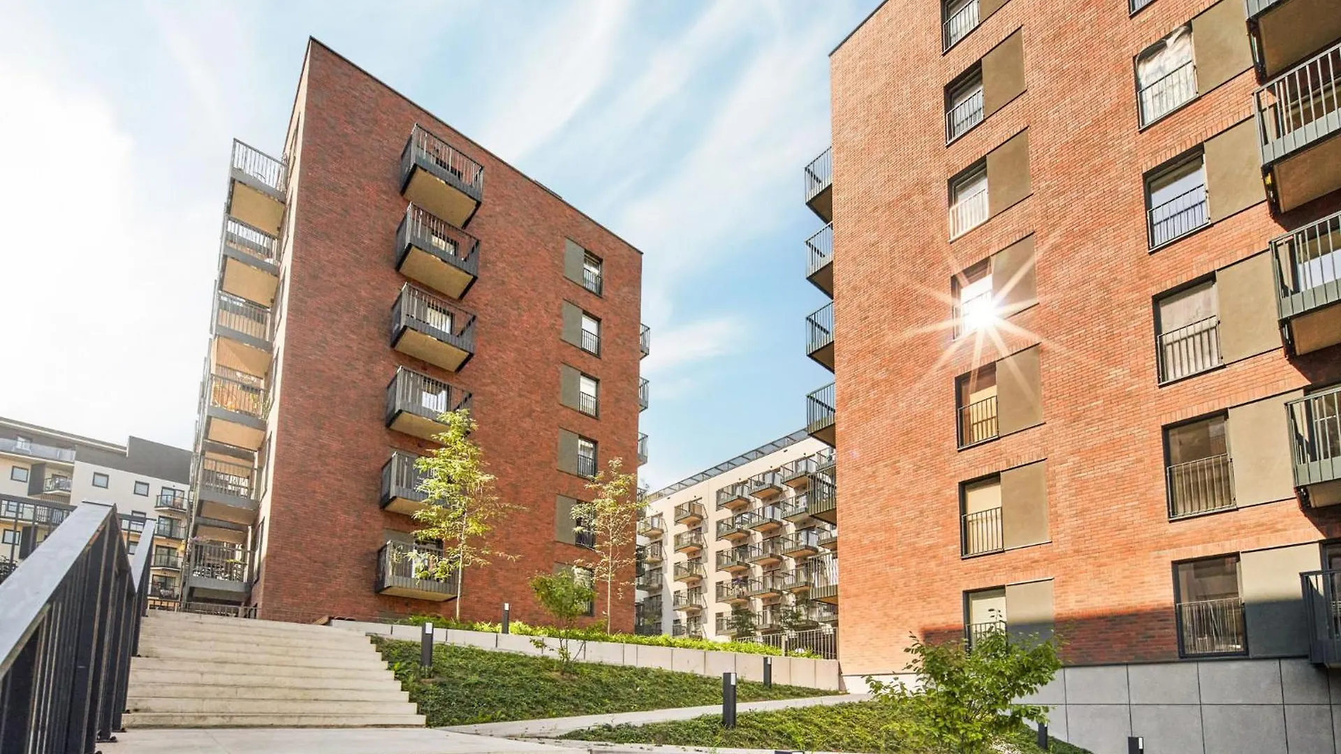 Symphony City Square Aparthotel Вроцлав