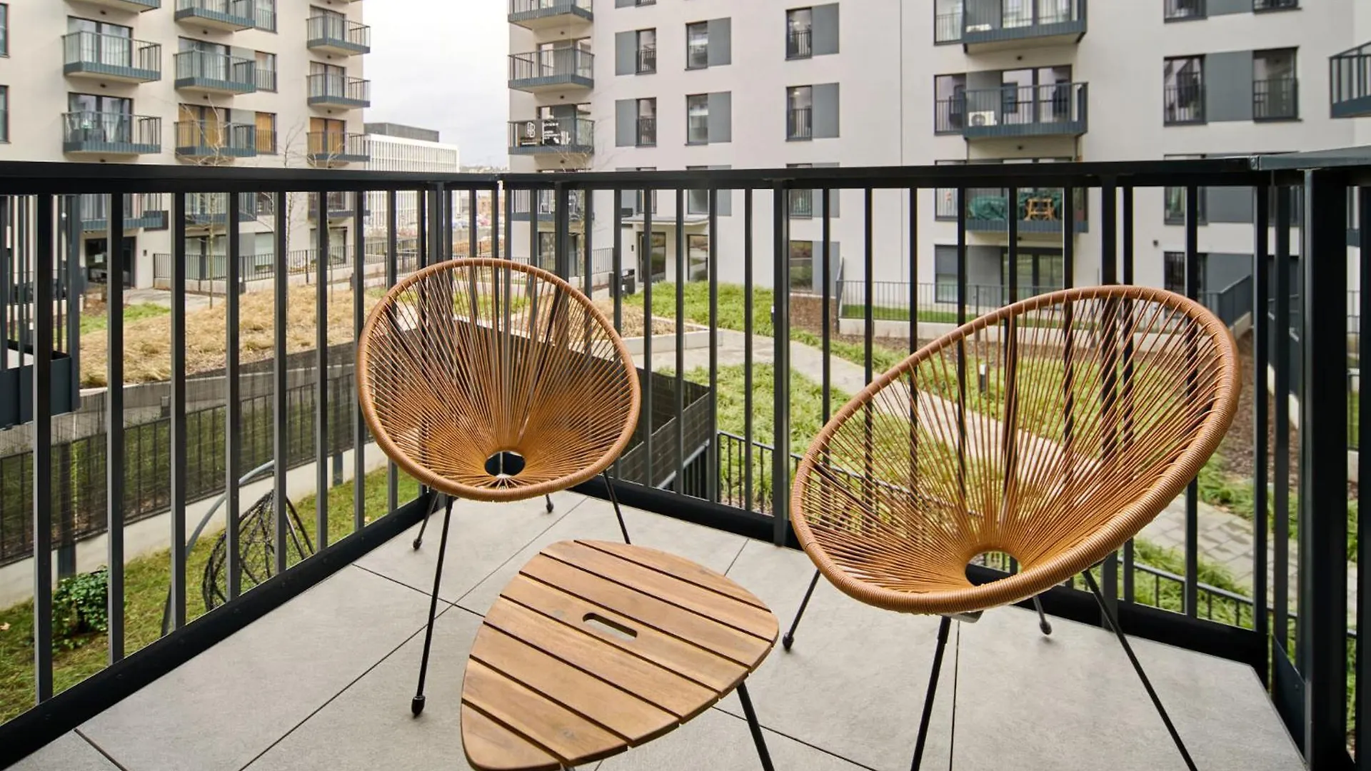 Symphony City Square Aparthotel Вроцлав Польша