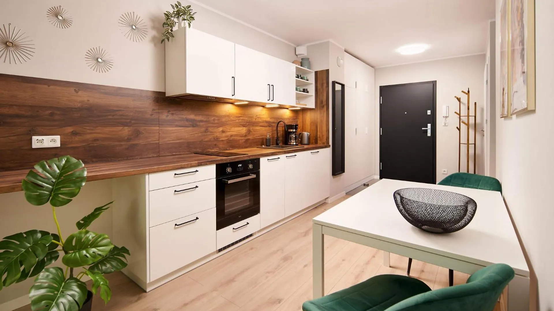 Symphony City Square Aparthotel Вроцлав Польша