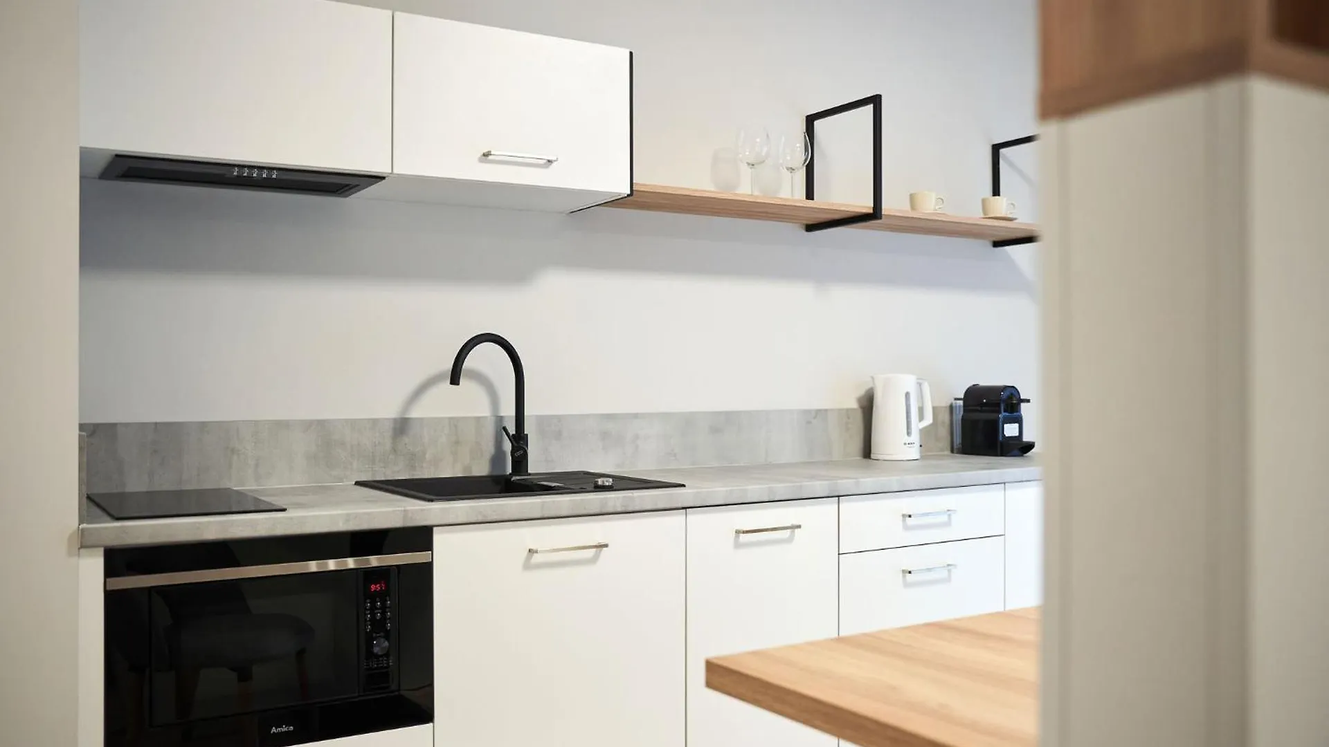 Symphony City Square Aparthotel Вроцлав