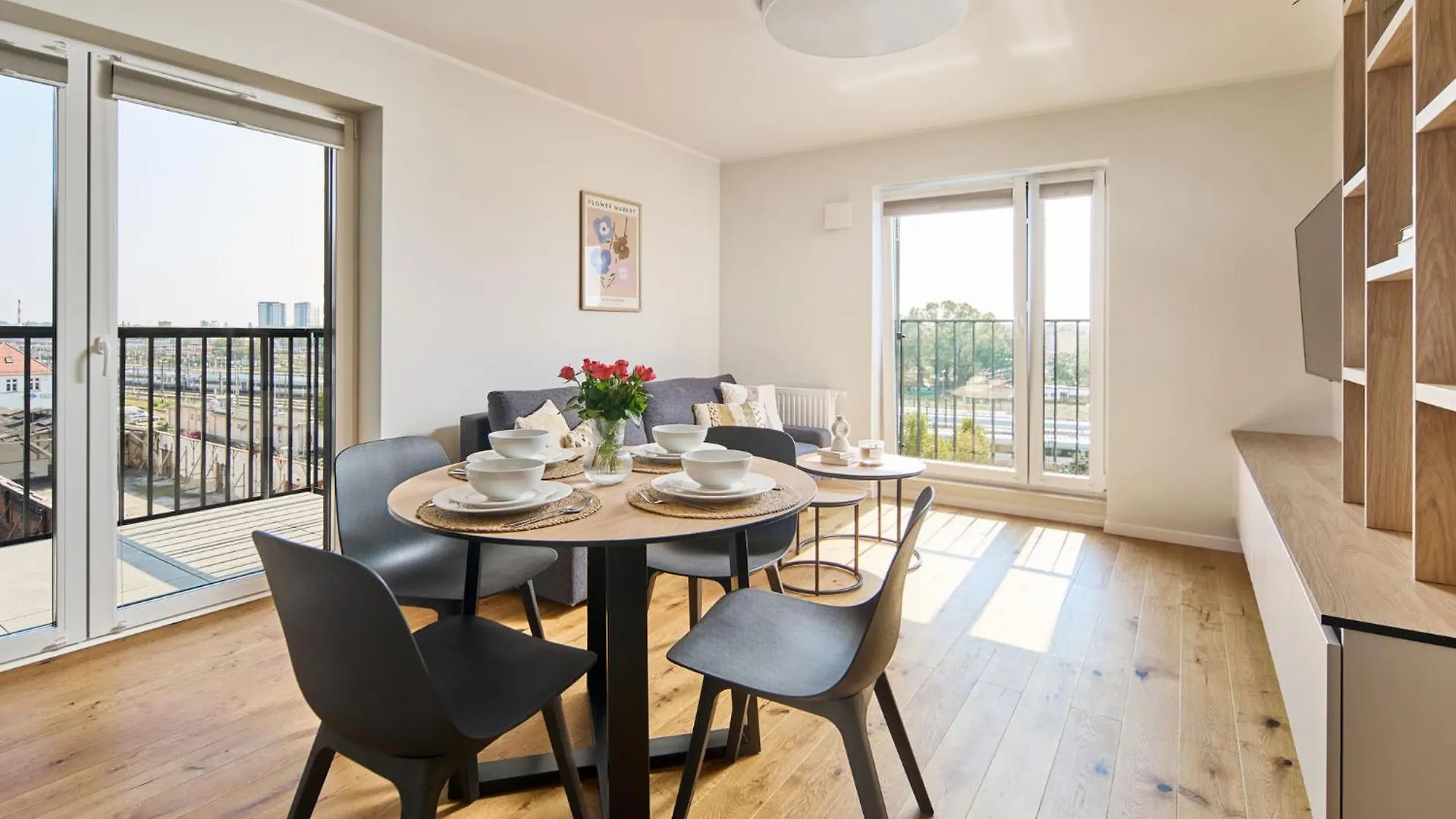 Symphony City Square Aparthotel Вроцлав