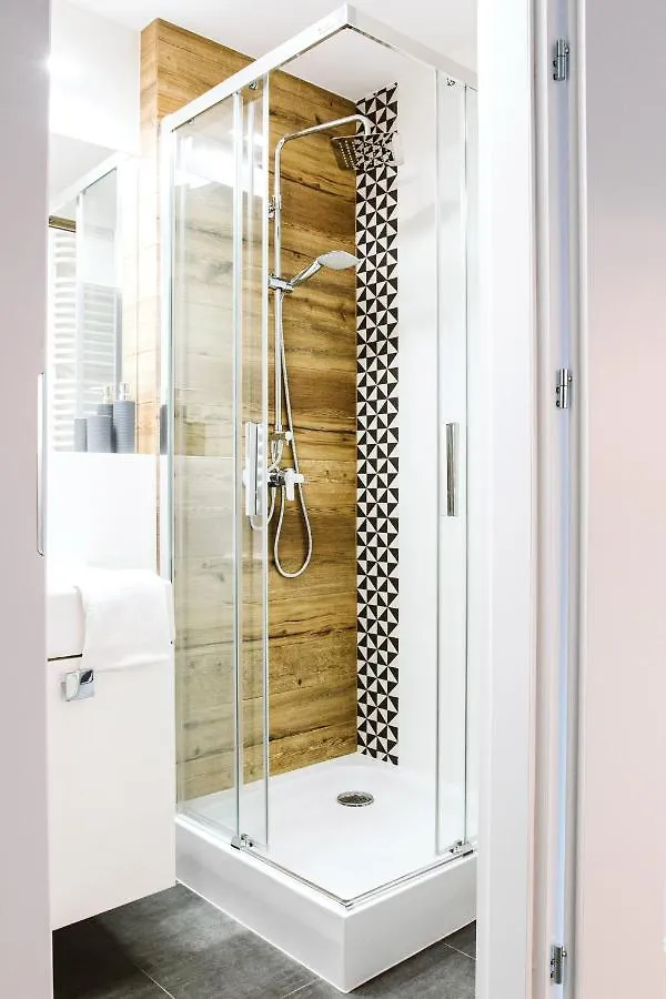 Symphony City Square Aparthotel Вроцлав